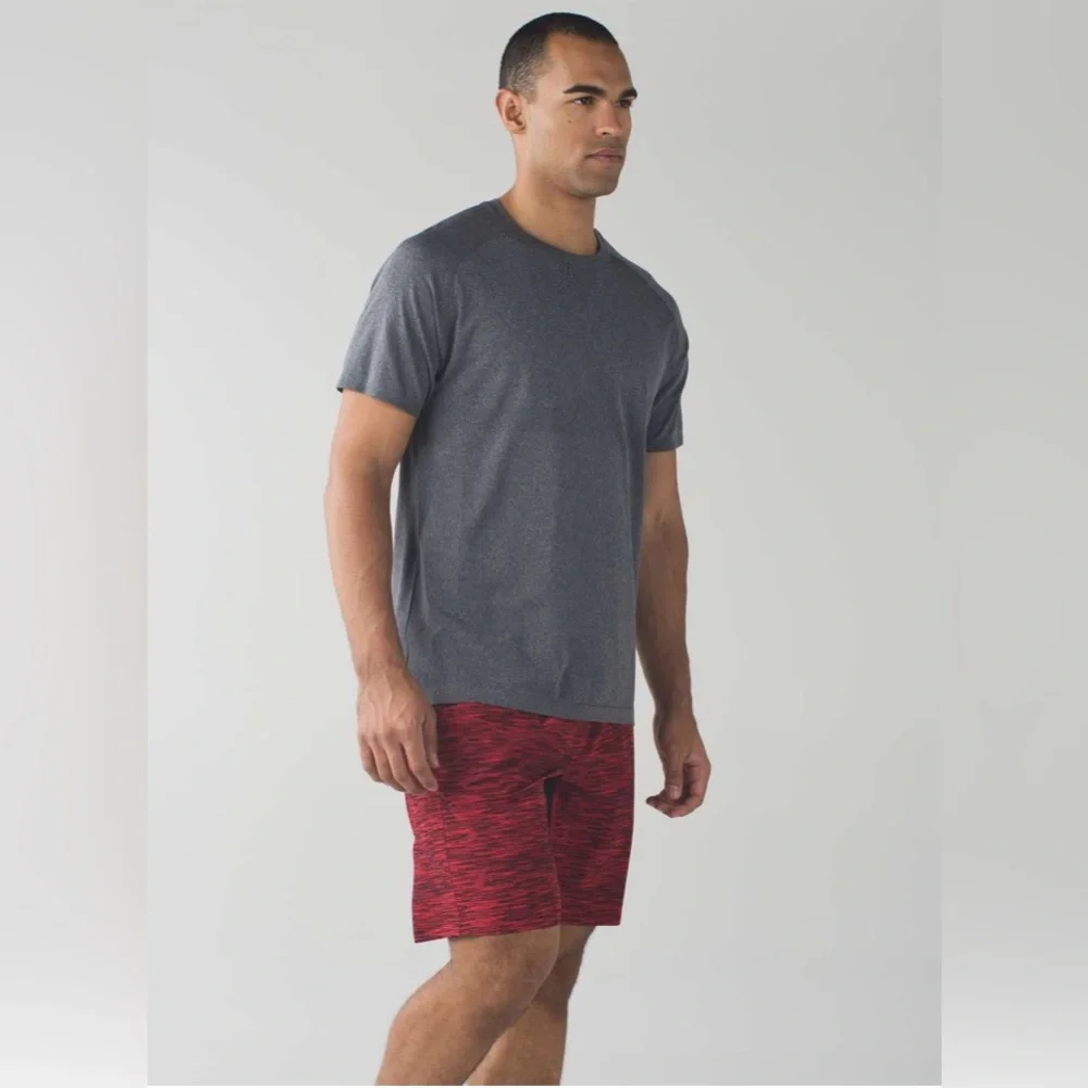 Lululemon Assert Short 9” Tactic Static Lulu Red Black Cherry Black Men's Shorts